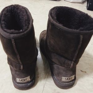 Lightly worn BROWN UGGS